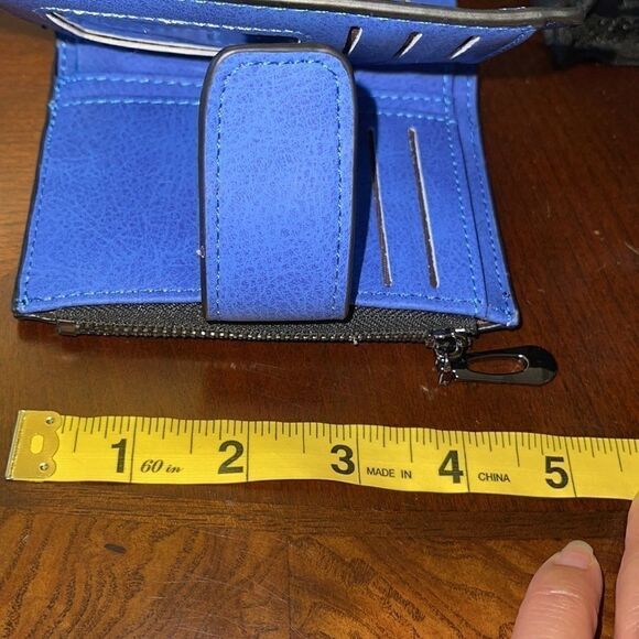 NWOT Multi compartment cobalt blue vegan wallet - Picture 10 of 11